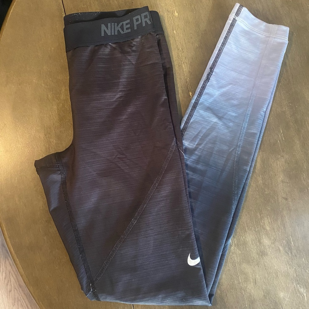 Nike Pro Women’s Leggings